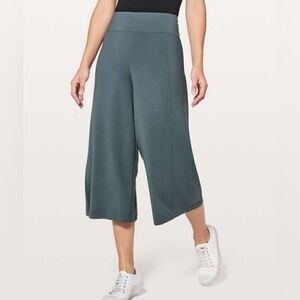 Lululemon Blissed Out Wide Leg Culottes Pants 21" Grayish Blue Color